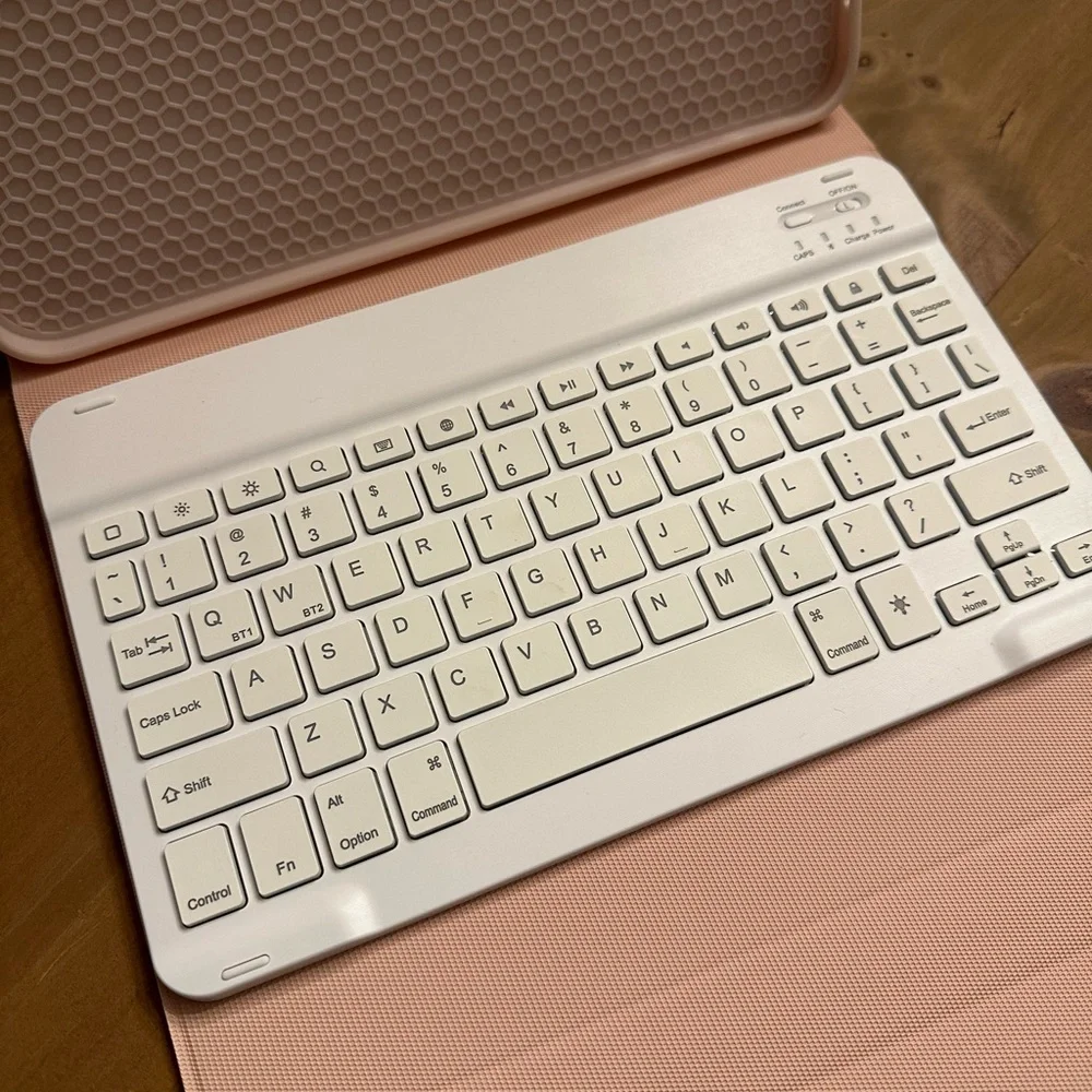 Pink Wireless Tablet Keyboard - Picture 3 of 3